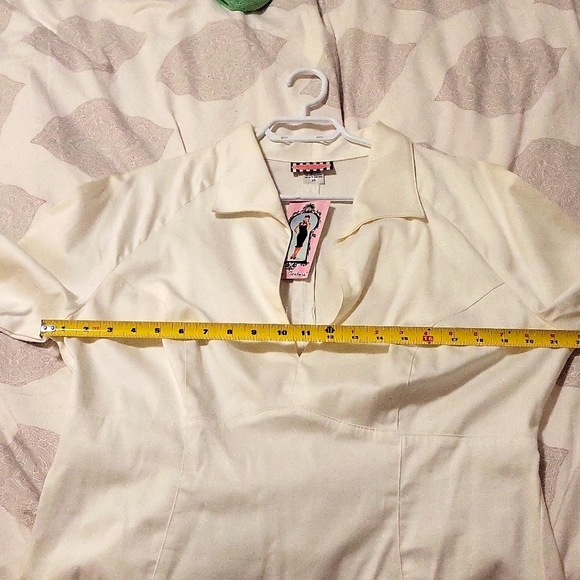 NWT Pinup Couture Deep V Neck Blouse - Picture 5 of 9